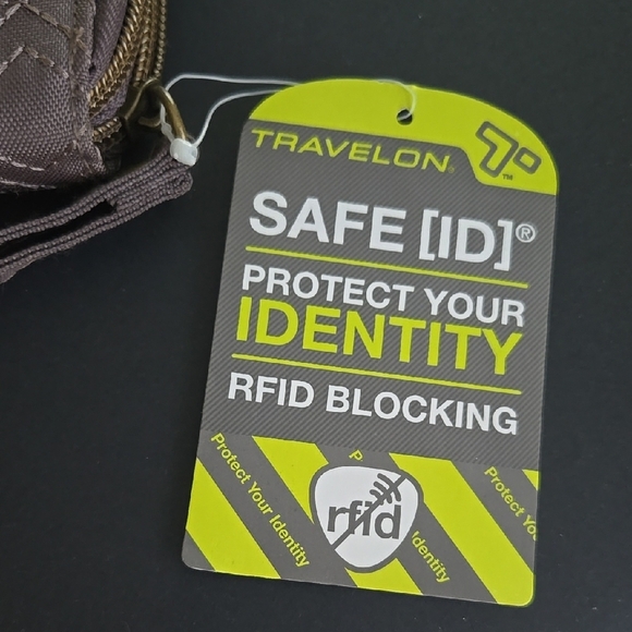 Travelon Safe ID quilted Blocking Brown Full Size Zip Clutch Wallet - Picture 2 of 5